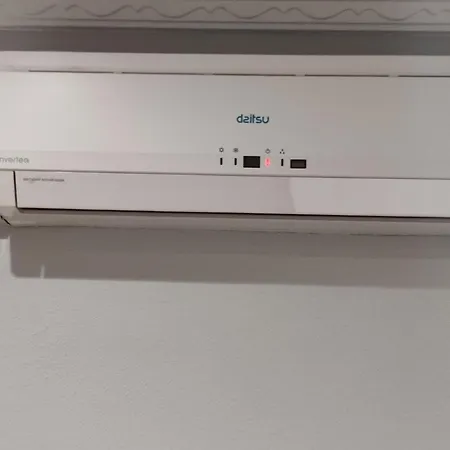 Piso De 4 En El Centro De * רוזס